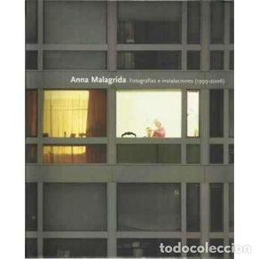 books: Fotografías e instalaciones 1999-2006 - Malagrida, Anna